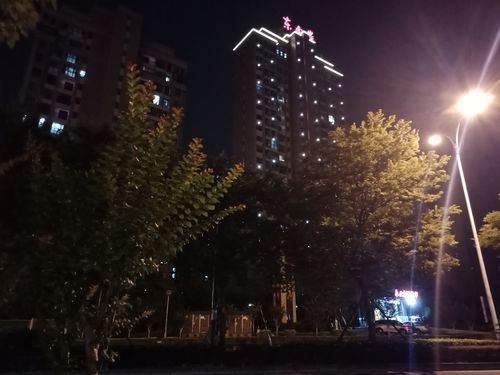 宜昌伍家岗城乡路月亮湾这里夜晚风景不错哦