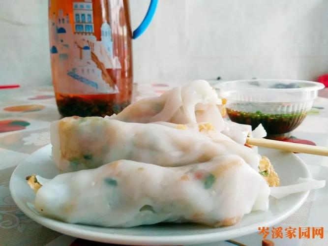  p>来自岑溪市的"虾儿堆",一种用小小的河虾与淀粉煎成饼,再用薄薄的