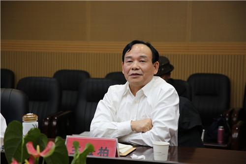 省委第十五巡回指导组副组长王鹰柏点评指导