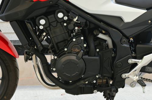 新晋性价比神车 本田cb400f初体验 动力平顺操控灵活