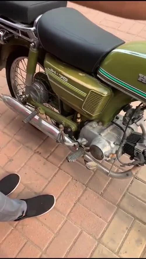 嘉陵70摩托车,老古董了,引起多少人的回忆