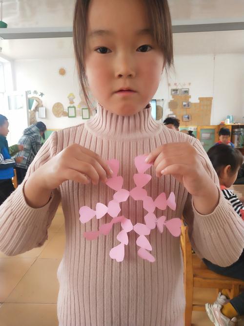 剪纸文化,智慧传承——潘庄子幼儿园大班特色剪纸活动