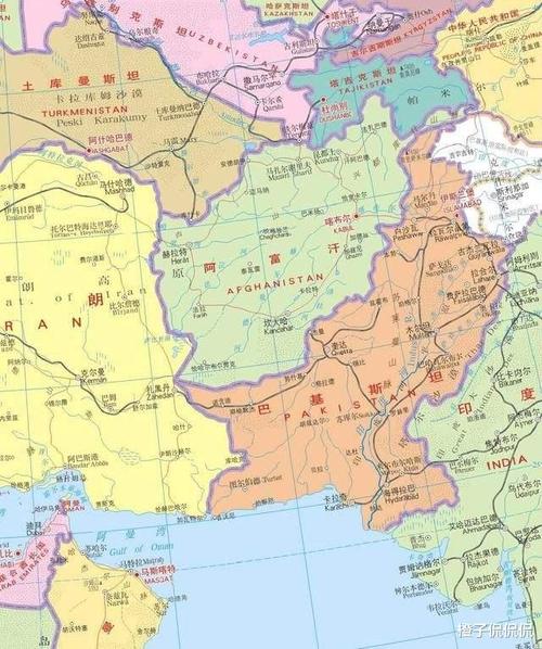 与此同时,阿富汗和中国也有边界,也是中国的邻国之一,但是不提醒的话