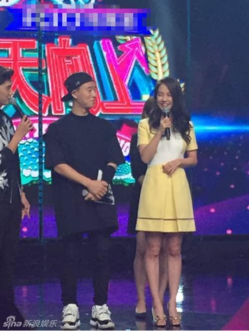 周一情侣不停发糖!宋智孝gary《天天向上》牵手甜腻观众