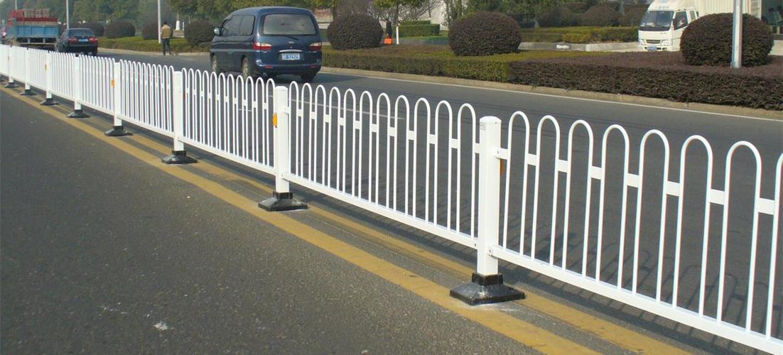 锌钢隔离护栏 锌钢型材 锌钢围栏的定制厂家及批发道路护栏