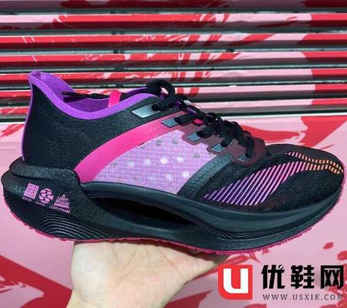 绝影essential跑步测评 李宁绝影弹速跑鞋多少钱