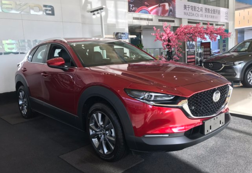 全新长安马自达cx-30到店,外观采用魂动设计语言,配2.0l 6at