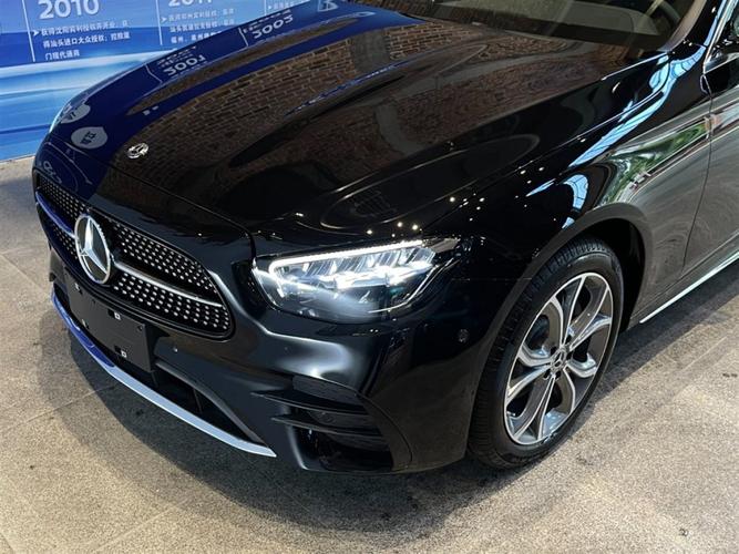 【杭州】未上牌 奔驰 奔驰e级 2021款 e 300 l 时尚型 黑色 自动档
