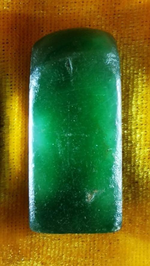 馒头顶绿色方章