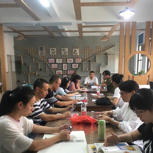 集思广益,携手共进——瓯海区第二初中教育集团美术组集体备课纪实