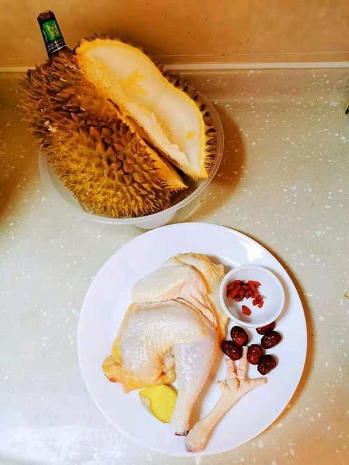 榴莲壳别浪费,搭配土鸡煲汤喝,提高免疫力