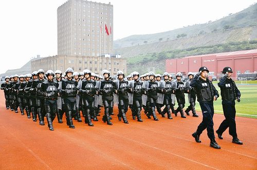兴城特警的风采-葫芦岛广播电视网