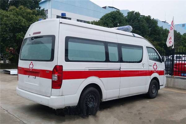 江铃福特v362/v348救护车-上汽大通v80急救车实拍图片-福田g7急救车