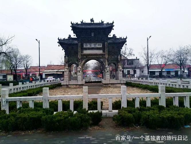 在桓台发现一个砖牌坊,雕刻精美绝伦,有三百多年历史了