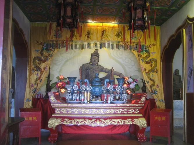 [转载]河北涞水野三坡(六,拒马河乐园之古朴寺庙)