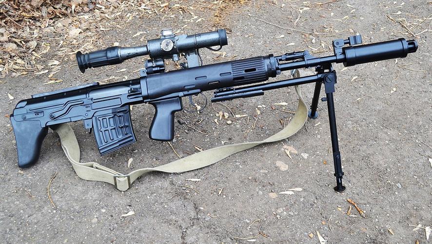 svu狙击步枪德国dsr-1dsr-1是"1号防御狙击步枪"(defensive sniper