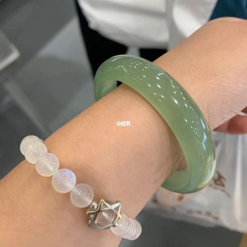 蓝水岫玉永远的神_首饰_配饰_时尚_时尚_配饰_首饰