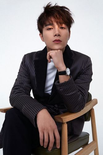 《不负如来不负卿》杨廷东化身时尚少年新造型显魅力