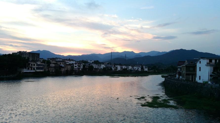 安徽省宣城市绩溪县扬之北路靠近中国邮政储蓄银行(西街支行)天气预报