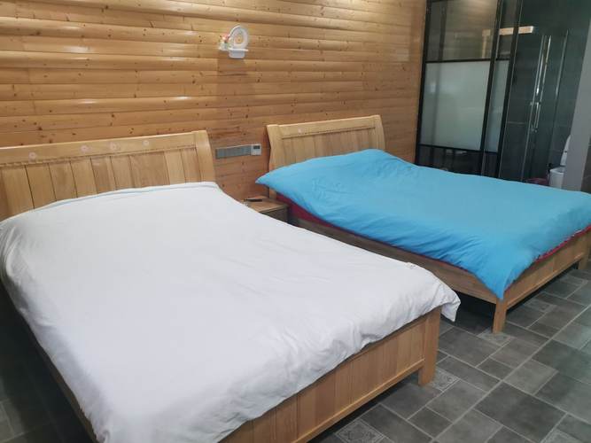 舟山市 · 农家乐里的独立房间 · 衢山岛浪漫满屋民宿,推窗便是海