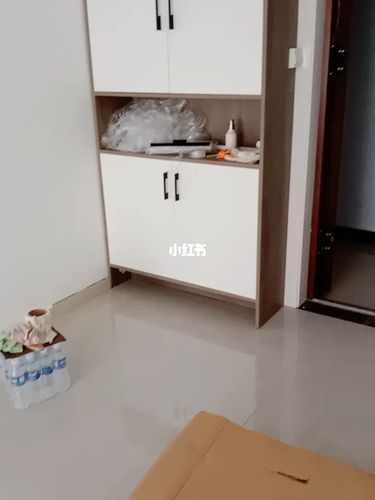 入户门的柜子跟其它柜子严重翻车_柜子_入户门_家居家装_家具