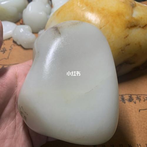 新疆和田玉羊脂白玉籽料原石_和田玉_时尚_配饰