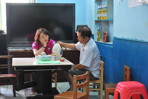 (身边的感动)贵阳市女特警潘琴:临危不惧斗凶顽