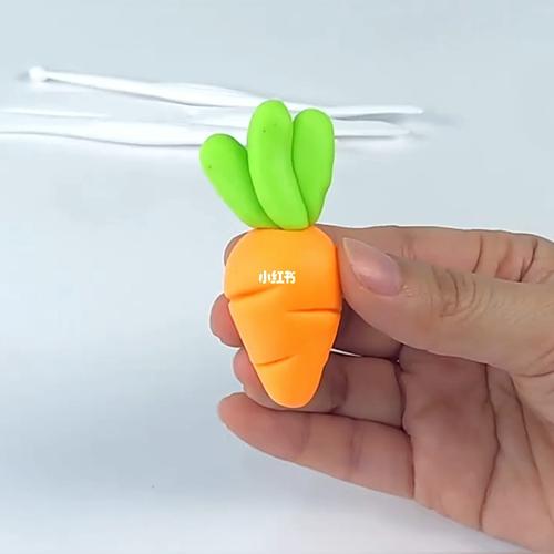 好看的胡萝卜做成了_胡萝卜_手工制作_橡皮泥_橡皮泥手工_兴趣爱好