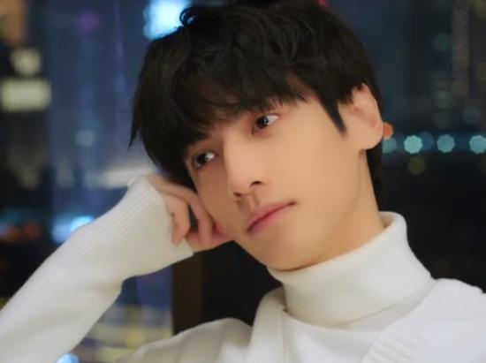 罗云熙新剧定档,这一次他不但是霸道总裁,还是心机男孩和醋坛子