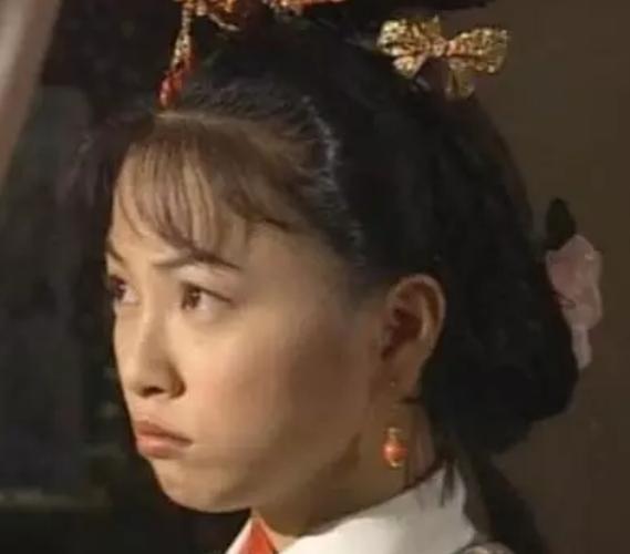 她因演配角抑郁,和男友相恋25年不婚不育,刘玉翠到底