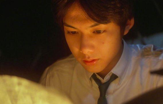 《情书》今日重映,"世纪末的美少年"柏原崇,颜值到底多抗打?