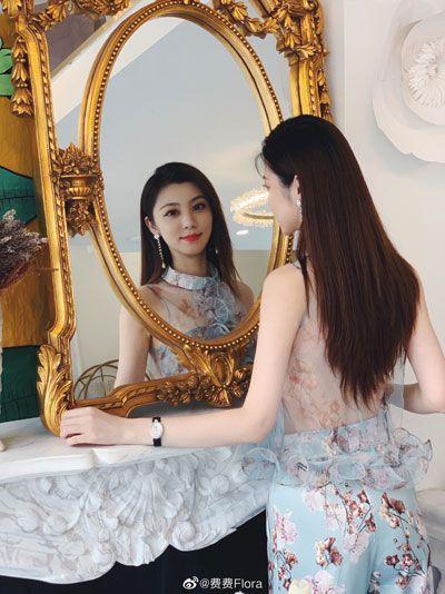 王牌性感女郎费费她的故事远比你想象的更精彩