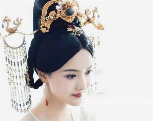 优酷又一古装剧来袭,绝美女主让人沦陷,冲着剧名追定了!