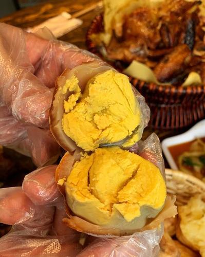 10人餐只要388元,就能吃到抖音网红美食范家屯第一土窑烧公鸡