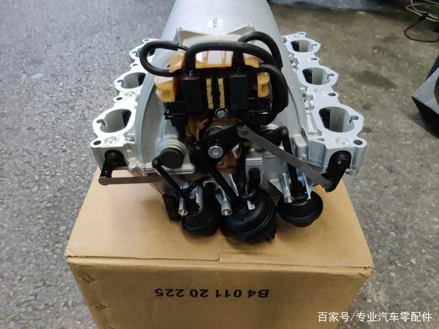 奔驰272发动机进气歧管漏气