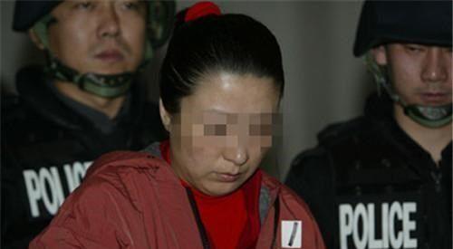 2004年女毒贩马秀琴被判死刑枪决前请把我的遗物留给家人