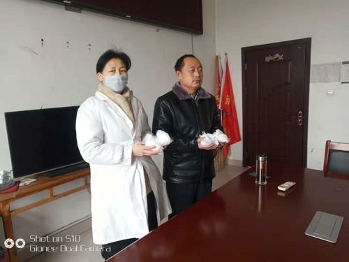 后屯村卫生室杨爱荣医生为村里捐赠84消毒片5000余片.