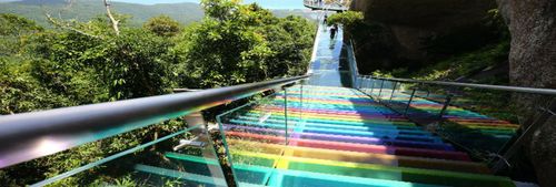 七彩玻璃栈道旅游攻略