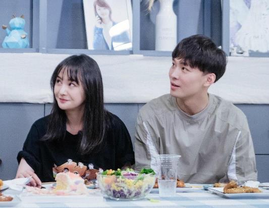 郑爽张恒事件落幕,双输局面背后,他们做了四个最坏的