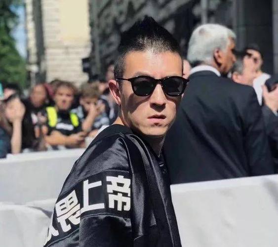 冠希哥子弹头发型