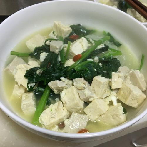 菠菜豆腐汤
