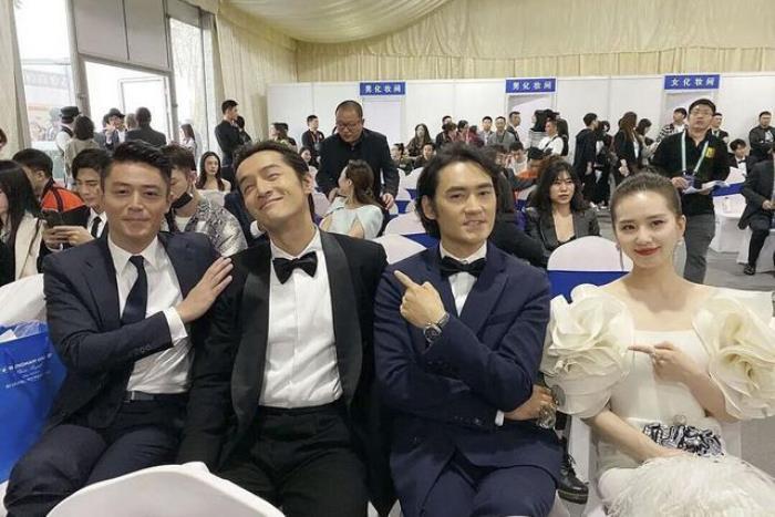 袁弘刘诗诗吻戏(刘诗诗袁弘为胡歌新片包场)