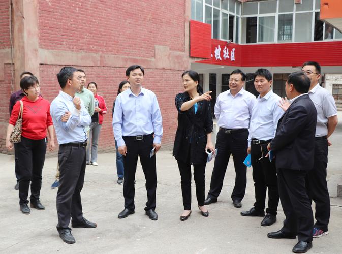 义马市领导调研城市社区建设工作