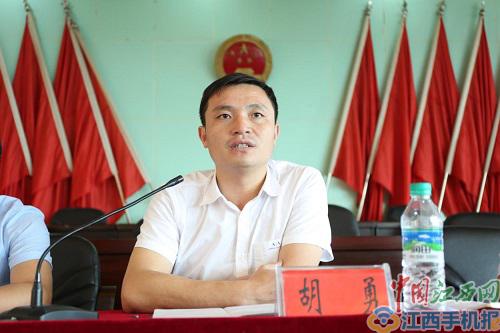 萍乡上栗镇开展到人民群众中去系列活动动员会