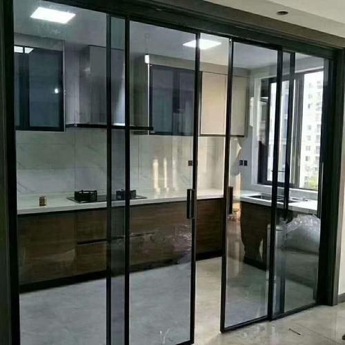 还在纠结厨房推拉门用吊轨还是地轨好时,看完你就知道