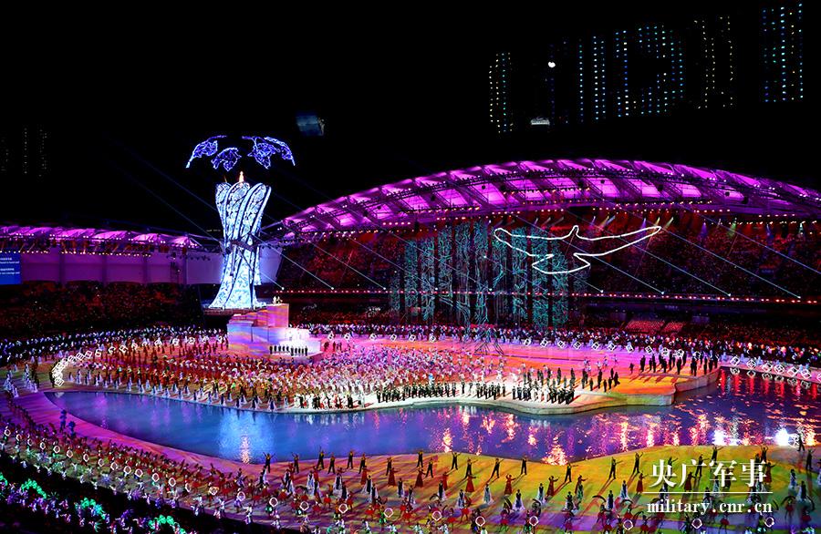美到屏住呼吸!高清组图回顾武汉军运会开幕式
