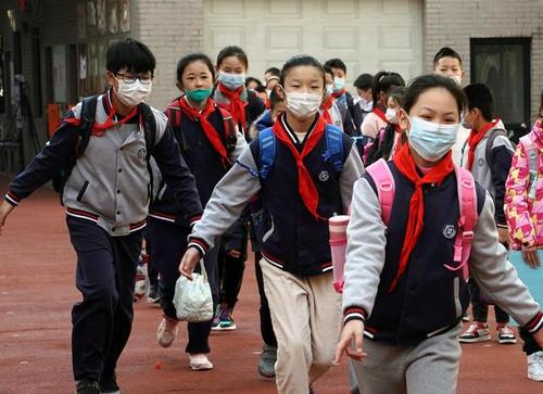 上海中小学生返校开学