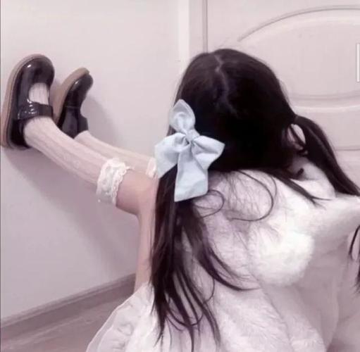 可爱头像:1116双马尾辫子萝莉女生头像