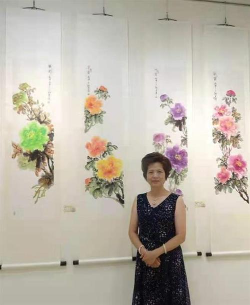 无数中国画家将人们对牡丹的喜爱通过国画这种艺术形式淋漓尽致地表现