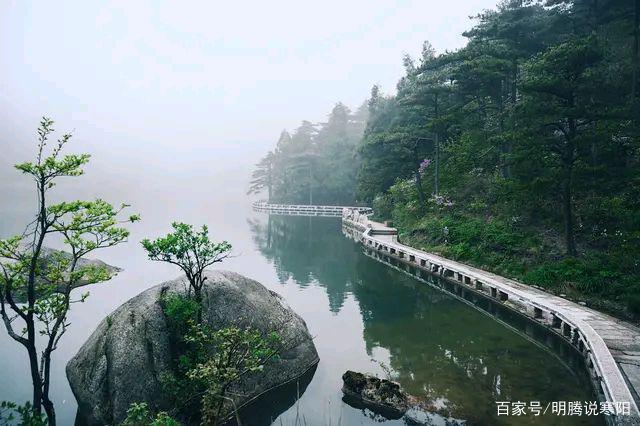 安徽天柱山炼丹湖景区